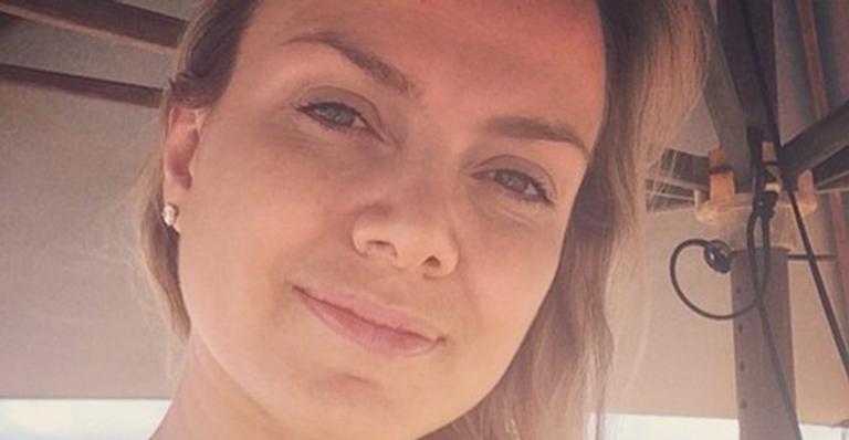 Aos 46 anos, Eliana exibe corpo de mocinha ao publicar foto de biquíni: “Felicidade tem nome”
