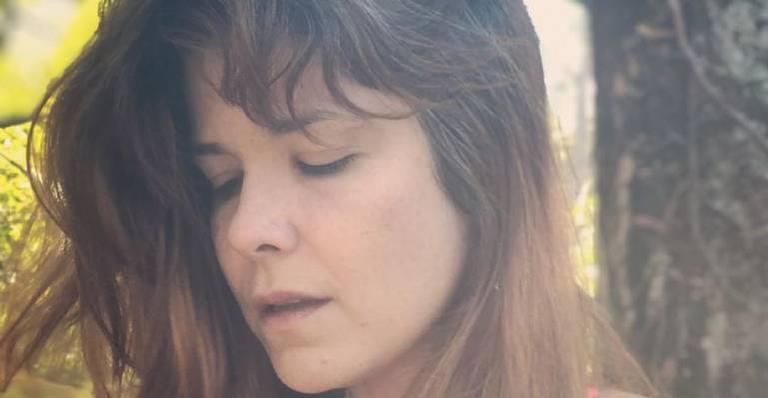 Aos 41 anos, Samara Felippo ostenta boa forma em clique de lingerie: ”Musa”