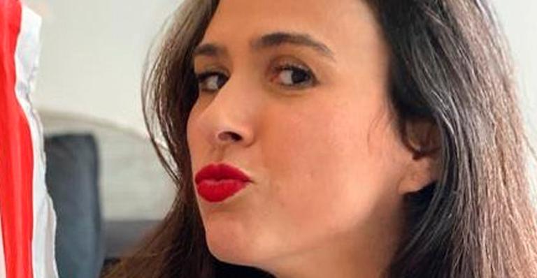 No Dia da Gestante, Tatá Werneck aparece grávida em foto e brinca: “Meu peito esquerdo caiu”