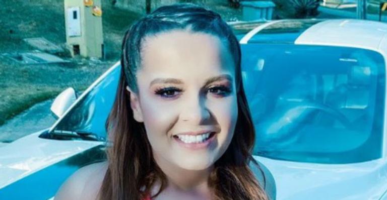De biquíni, Maiara empina o bumbum e posa com decote generoso: “Brasil, aguenta essa mulher”