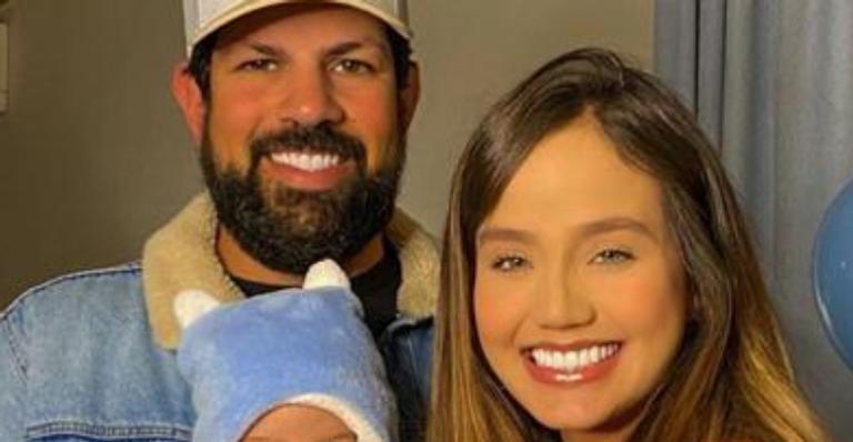 Biah Rodrigues não dispensa luxo e impressiona web com festinha de mesversário do filho