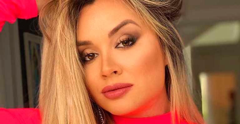 Juju Salimeni aposta em top curtinho e ostenta abdômen saradíssimo: “Cada dia mais linda”