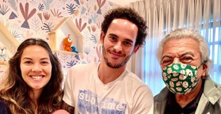 Aos 84 anos, Mauricio de Sousa encontra o neto pela primeira vez: ”Me sinto um vovô babão”