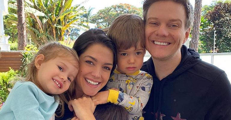 Thais Fersoza anuncia que está de mudança com Michel Teló e filhos: “Vai ser muito importante para nós”