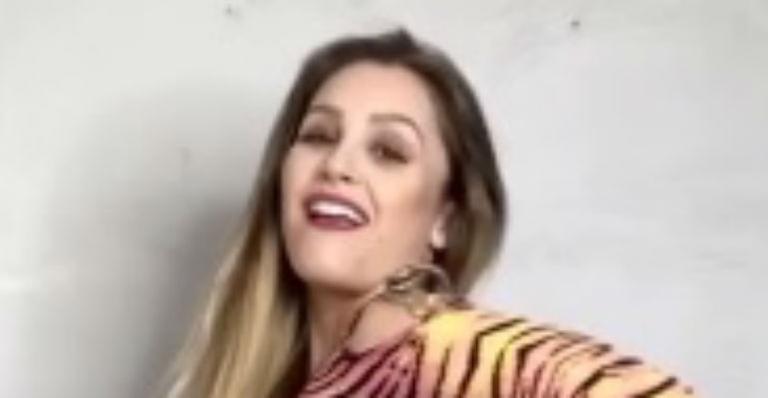Carla Diaz surge sensual com vestido coladinho e eleva a temperatura da web: “Gata demais”