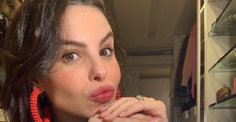 Sthefany Brito exibe barrigão de gravidez e se derrete: ”Meu garoto”