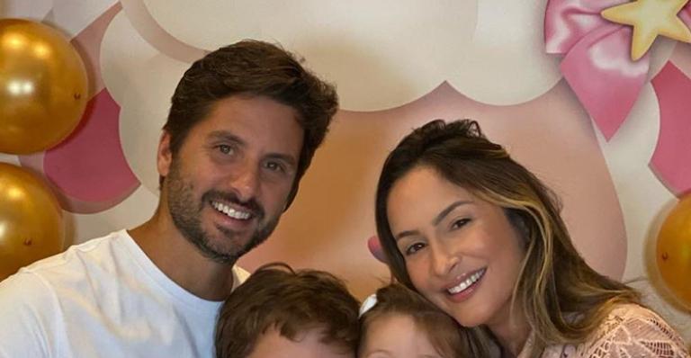 Claudia Leitte reúne a família e comemora primeiro ano da filha com festão especial: ”Lindos!”