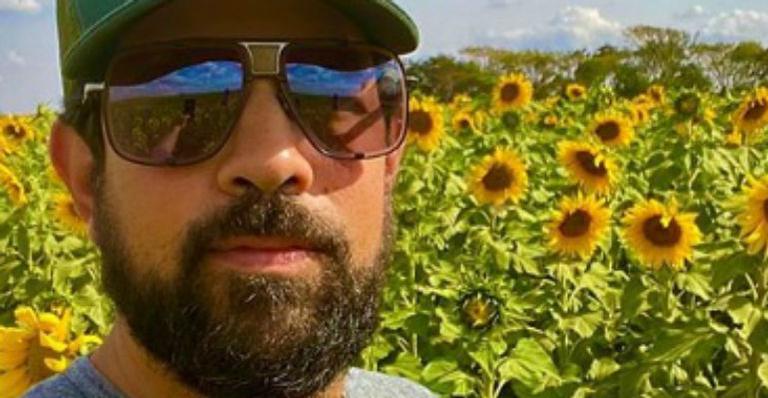 Durante ensaio, Sorocaba protagoniza cena de beijo com esposa e deixa web derretida: “Que delícia”