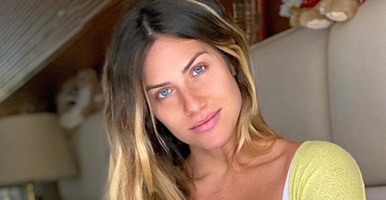 Giovanna Ewbank interrompe licença para entrevistar estrela pop internacional e revela: “Titi falou com ela”