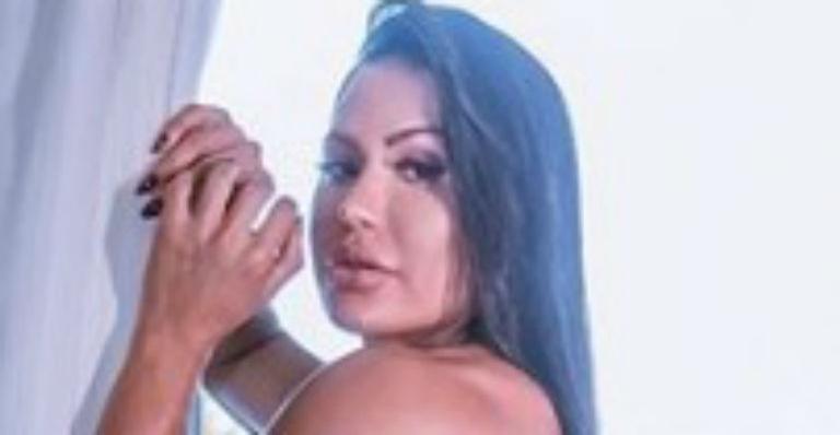 Gracyanne Barbosa choca ao dar viradinha estratégica e exibir curvas imensas: “Potência”
