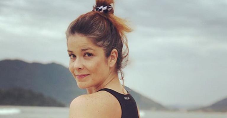 Aos 41 anos, Samara Felippo surpreende fãs com clique do bumbum em evidência: “Beleza real”