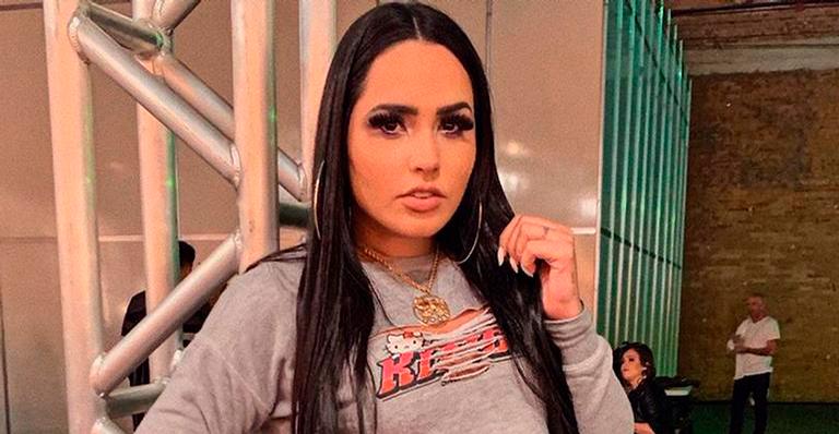 Revoltada, Perlla nega que deu calote e se pronuncia sobre acusações: “Não irei me sujar”