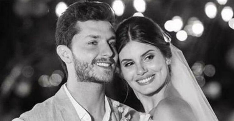 Klebber Toledo encanta web ao celebrar casamento com Camila Queiroz: “Melhor escolha de todos os dias”