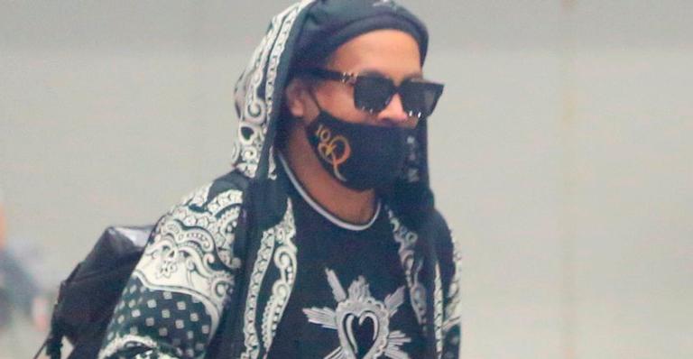 Ronaldinho Gaúcho volta ao Brasil após seis meses preso no Paraguai e multa de meio milhão