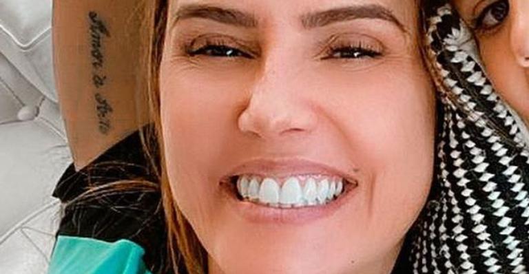 Deborah Secco combina looks com a filha e semelhança impressiona: ”Sua cara!”