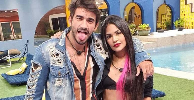 Flay e Guilherme Napolitano se divertem em coreografia inusitada