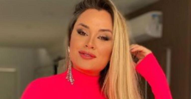 Juju Salimeni eleva a temperatura da web ao ostentar abdômen trincado e coxas torneadas: “Que mulherão”