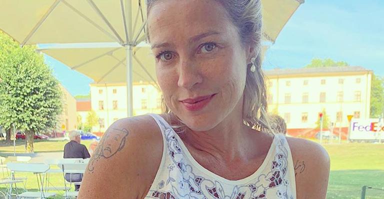 Aos 43 anos, Luana Piovani ostenta corpão ao posar só de biquíni e barriga chapada surpreende: “Deusa”