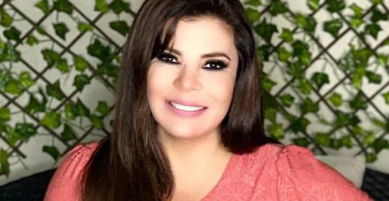 Mara Maravilha surge vestida de Chaves e ironiza polêmicas: “Ninguém tem paciência comigo”