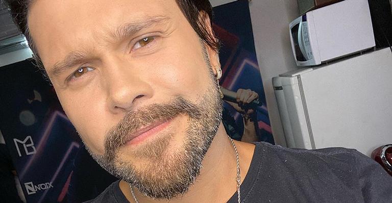 Sertanejo Marcos publica foto em que surge aos 15 anos logo após ser pai: “Eu era só um menino”