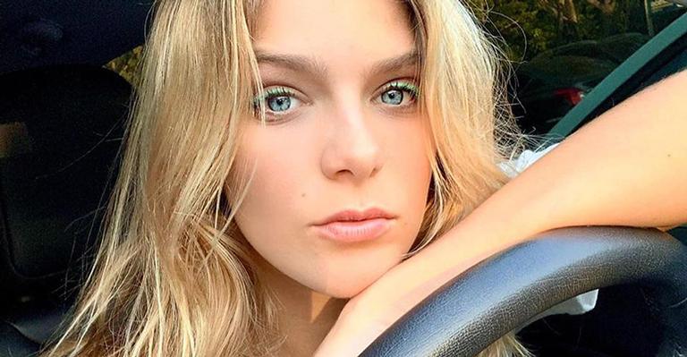 Casal sarado: Isabella Santoni surge agarradinha com namorado: “Topa todas as loucuras”