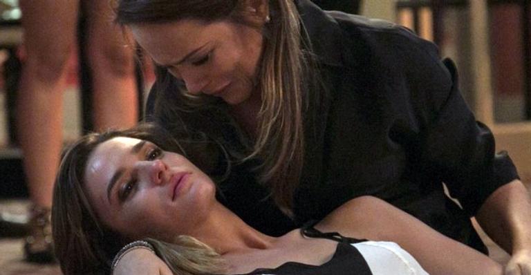 Totalmente Demais: Prestes a morrer, Sofia faz revelação nos braços da mãe