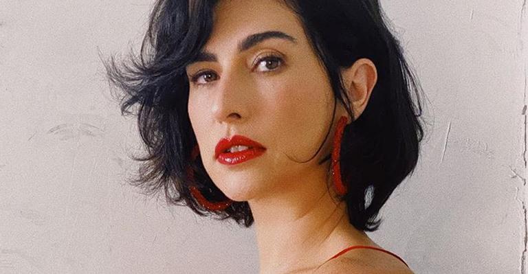 Fernanda Paes Leme mostra clique com Bless e lamenta morte de Chadwick Boseman: “1º herói que ele ganhou”