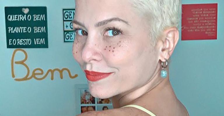 Aprovado? Bárbara Borges radicaliza o visual e surge com cabelo rosa: “Sempre surpreendendo”