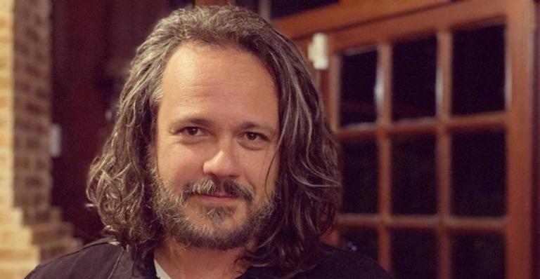 Escalado para Um Lugar ao Sol, Danton Mello desiste de aplique no cabelo: “Dá trabalho”
