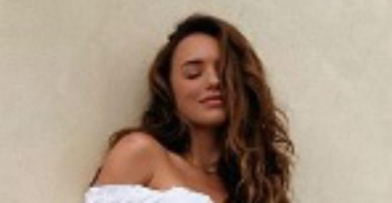 Belíssima, Rafa Kalimann usa shorts micro em clique e ostenta pernas torneadas: “Mais linda nunca vi”
