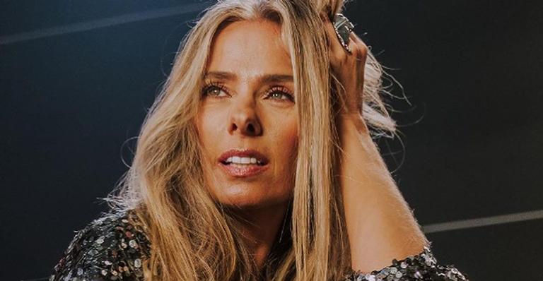 Adriane Galisteu surge na ponta da pé ao relembrar clique em aula de balé: “Dia da Bailarina”