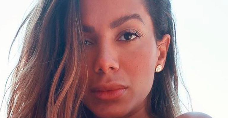 Atarefada, Anitta renova visual e aparece com os cabelos totalmente diferentes: “O depois é hoje”