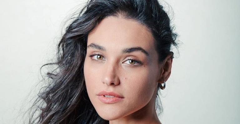 Débora Nascimento relembra parto da filha e José Loreto comenta: ”Foi lindo”