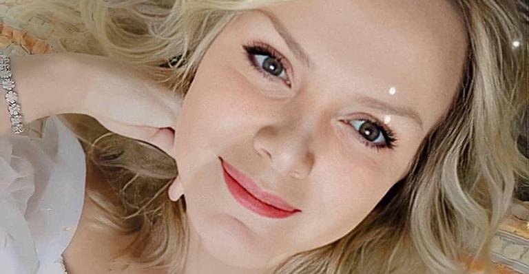 Filha de Eliana explode o fofurômetro ao surgir com sorrisão no rosto: “Boneca de porcelana”