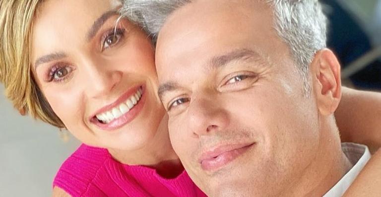 Flávia Alessandra aproveita momento romântico com Otaviano Costa e se declara: “Aquece meus dias”
