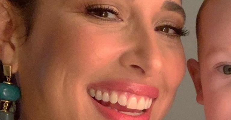 Giselle Itié celebra seis meses do filho e beleza chama a atenção: ”Que olhos são esses?”