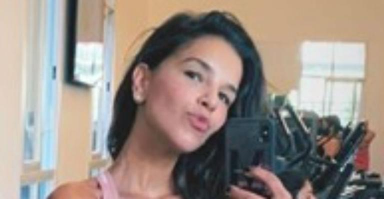 Sem preguiça, Mariana Rios impressiona ao ostentar corpão sarado em clique na academia