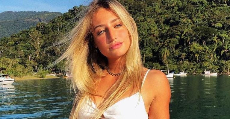 Com biquíni cavado, Bruna Griphao arranca suspiros da web: “Perfeita”