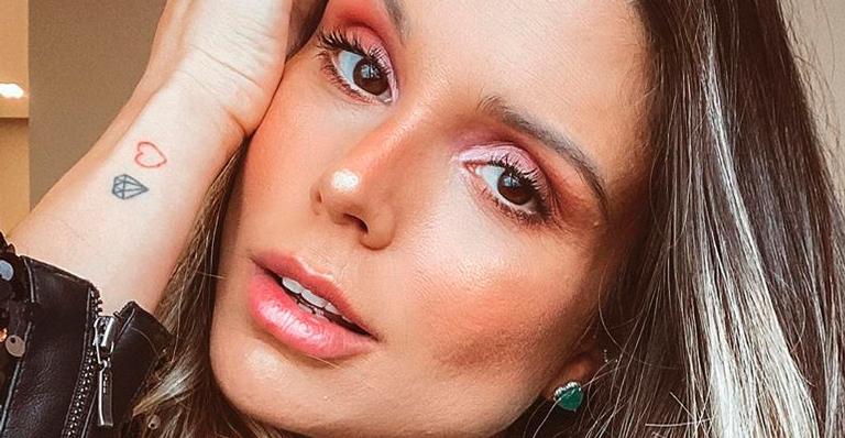 Ex-BBB Flávia Viana impressiona ao mostrar barrigão na reta final da gravidez: “Mamãe modelo”