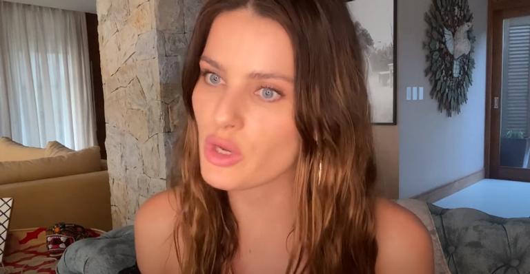 Isabeli Fontana relata que gravidez aos 19 anos aconteceu após erro médico: “Eu estava no auge”