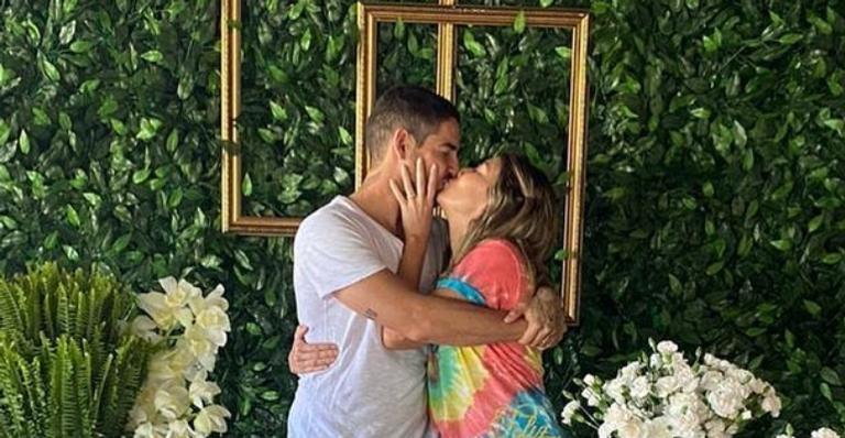 Rebeca Abravanel organiza festão de aniversário para o marido, Alexandre Pato: ”Muito orgulho”