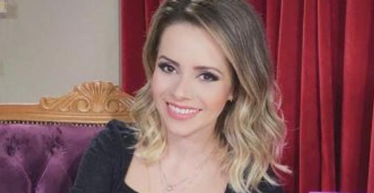 Sandy resgata clique aos 17 anos e fãs se espantam: ”Não mudou nada!”