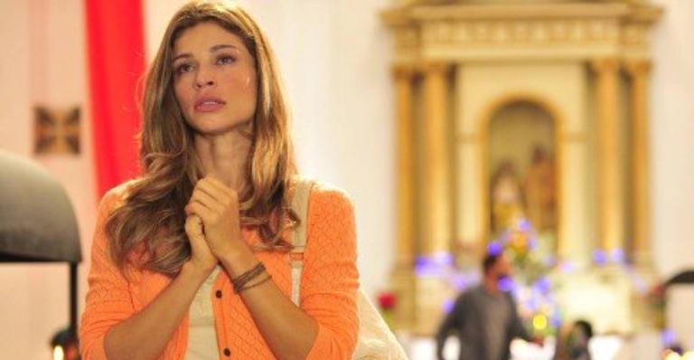 Flor do Caribe: Ester viaja até a Guatemala para procurar Cassiano