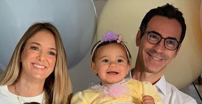 Cesar Tralli explode fofurômetro com foto encantadora da herdeira, Manu: “Uma boneca”