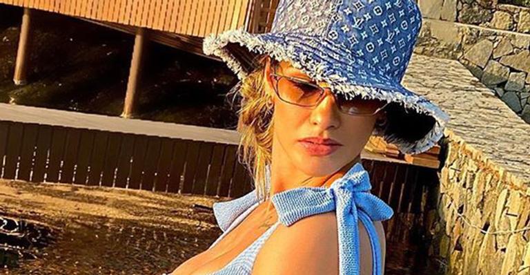 Esposa de Gusttavo Lima faz charme ao posar com body cavado em clique ousado: “Perfeita”