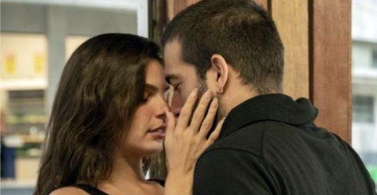 Amor de Mãe: Antes de contrair coronavírus, Betina se casa com Sandro