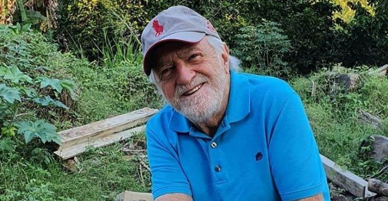Ary Fontoura mostra clique fofíssimo na cozinha: “Fazendo traquinagens”