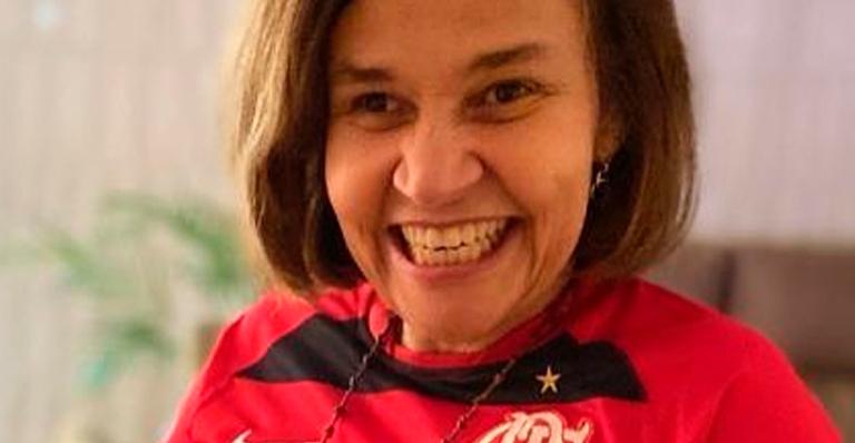 Após susto, Claudia Rodrigues aparece andando sorridente e dá esperança a fãs: “Que Deus abençoe”