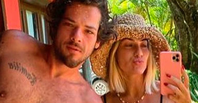 Giovanna Ewbank surge ao lado do irmão em clique da infância e seguidor analisa: “Zyan é a cara do tio”