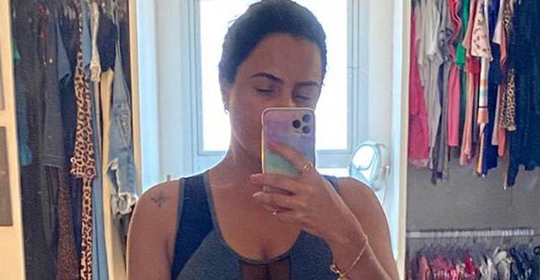 Luciele di Camargo posa antes do treino e barriga sarada rouba a cena: “Corpo escultural”